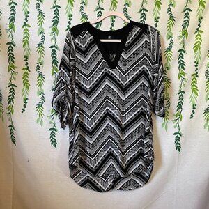 Professional Zigzag Print Black and White Size Large A1